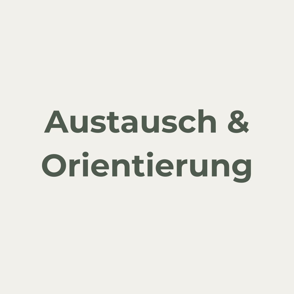 Bride Time Gruppe Facebook – Eine glückliche Braut strahlt vor Freude und zeigt spielerisch ihr Lächeln. Die Bride Time Gruppe auf Facebook bietet Austausch, Inspiration und wertvolle Tipps für Bräute, um ihre Hochzeit gemeinsam mit anderen zu planen und unvergesslich zu machen.